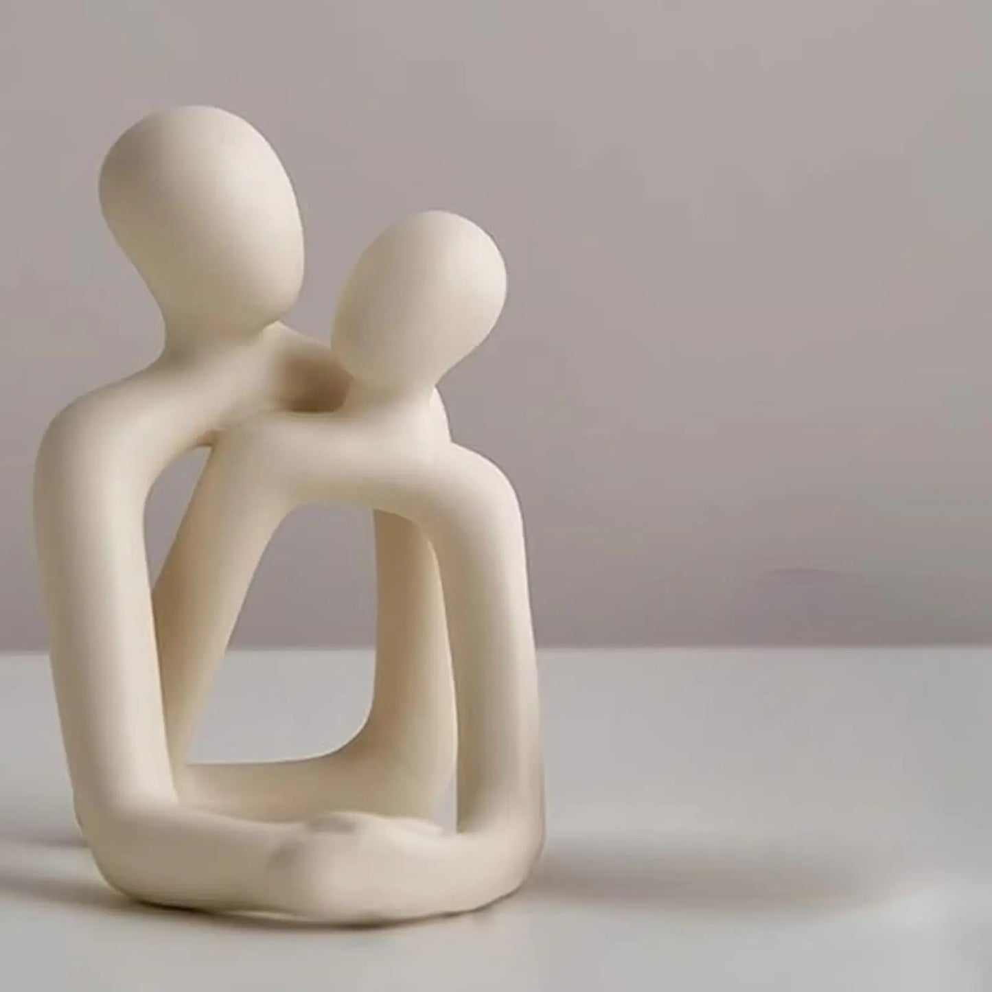 Heartwarming Loving Couple Resin Statue - - La Mode Escape